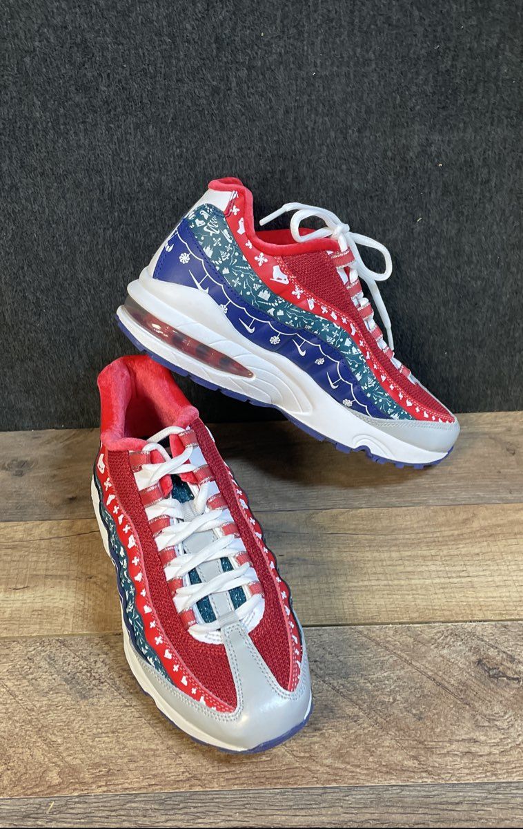 Nike Air Max 95 GS Christmas Holiday Red White Green Blue Size 6Y