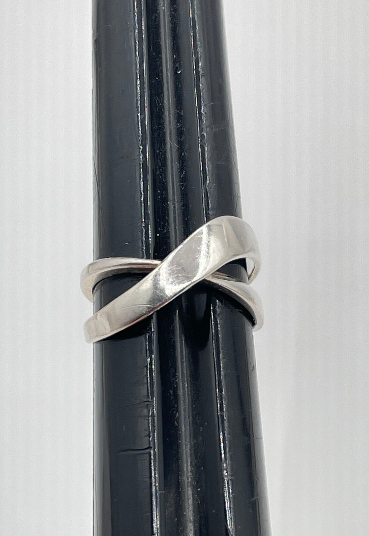 925 Sterling Silver Crossover Ring 3.7g