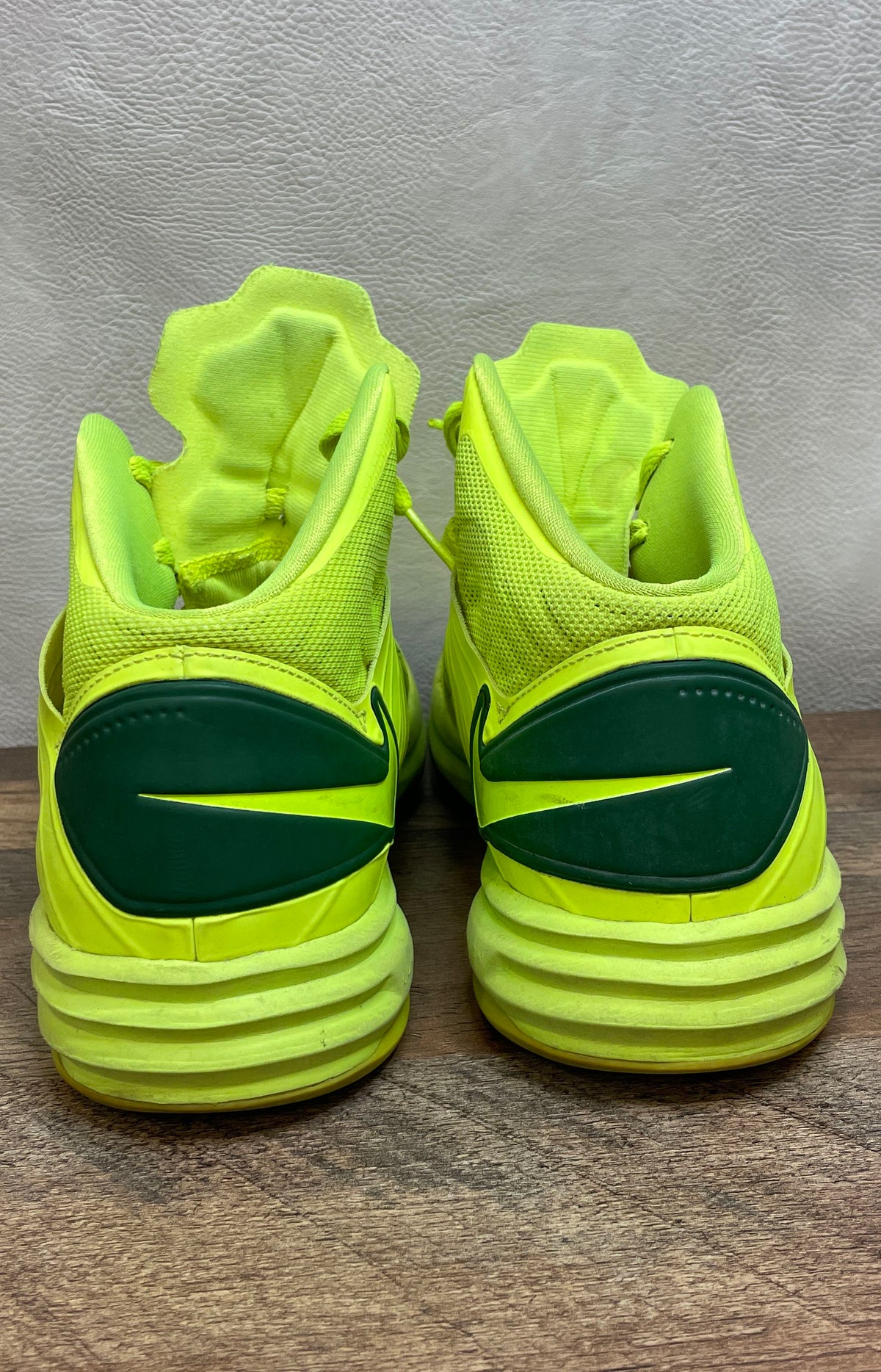 Nike Hyperdunk 2012 High GS Volt Green Gorge Green Basketball Shoes Size 5Y