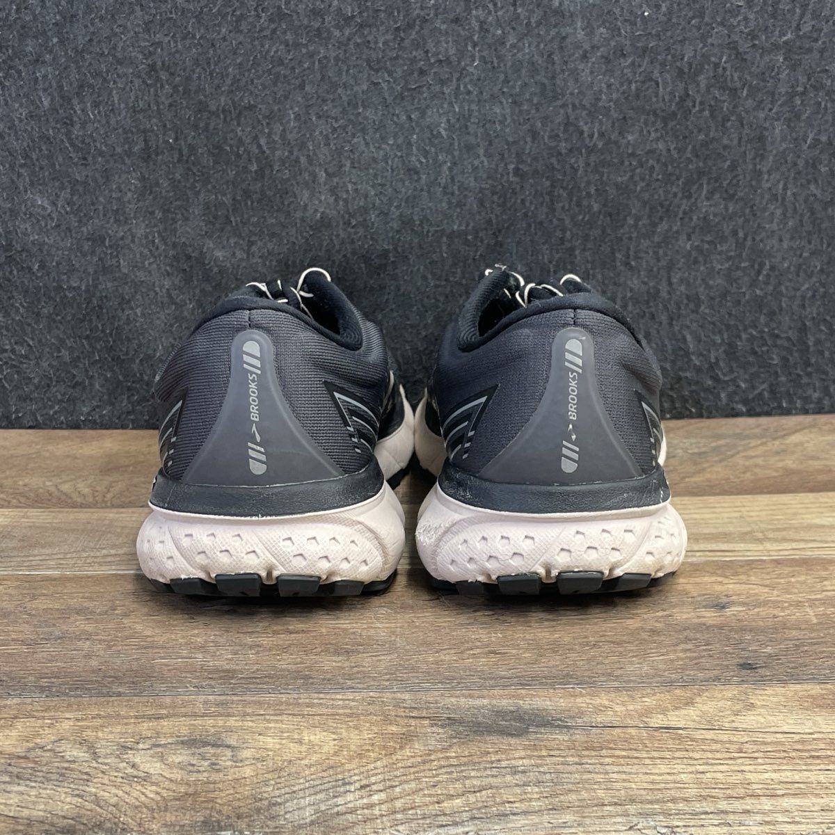 Brooks Ghost 13 Ebony Black Anthracite Women's Running Shoes Size 8
