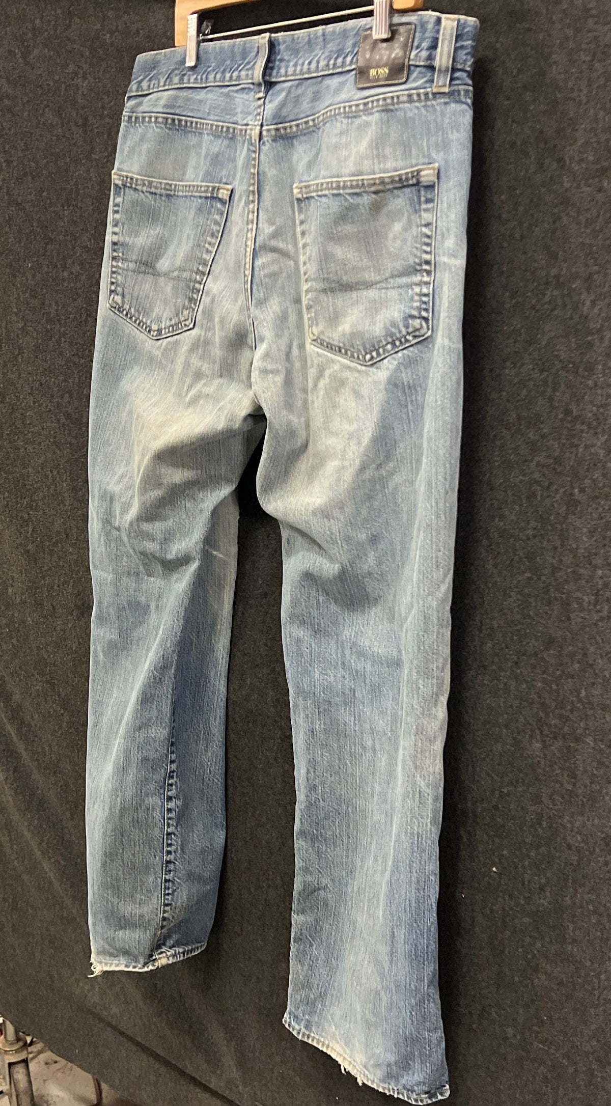 BOSS Hugo Boss Men's Light Wash Straight Leg Denim Jeans Faded Distressed