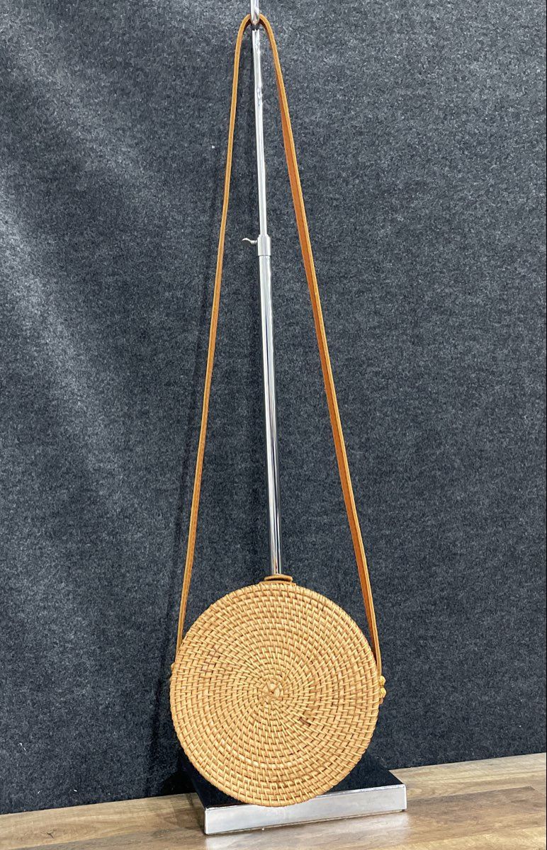 Round Woven Rattan Straw Crossbody Basket Bag Tan Leather Strap Tropical Lining