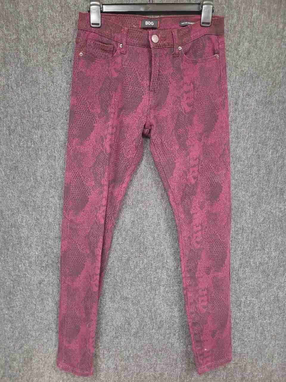 BDG Women's High Rise Cigarette Ankle Jeans Burgundy Snakeskin Print Sz 27x30