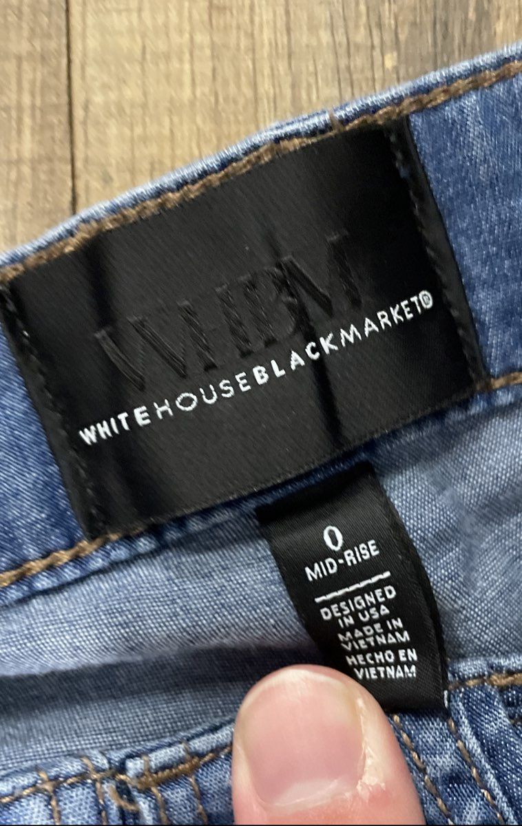 White House Black Market Women's Blue Tencel Blend Mid-Rise Cargo Jeans Sz 0