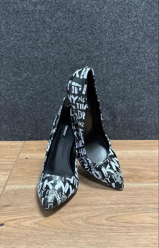 DKNY Black White Graffiti Logo Print Pointed Toe Stiletto Heel Pumps Size 7.5