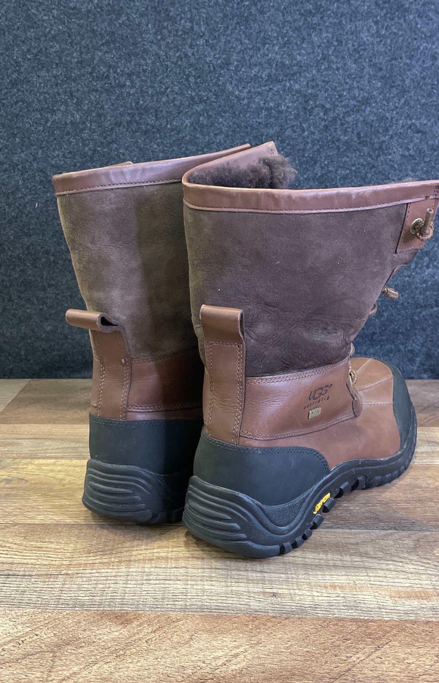UGG Adirondack II Brown Leather Waterproof Winter Duck Boots Women's Size 10