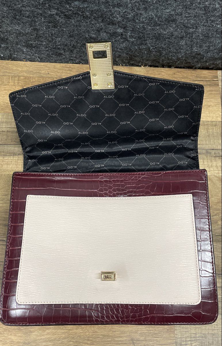 Aldo Red Burgundy Faux Gator Skin Chain Satchel Handbag Gold Hardware