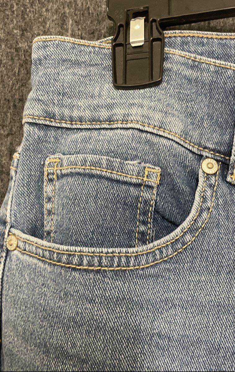 Style & Co. Women's Blue Distressed Double Button Cuffed Capri Jeans Sz 10 NWT