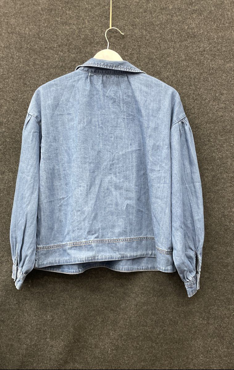 Banana Republic Women's Blue Denim Popover Shirt V-Neck Blouse NWT Sz L