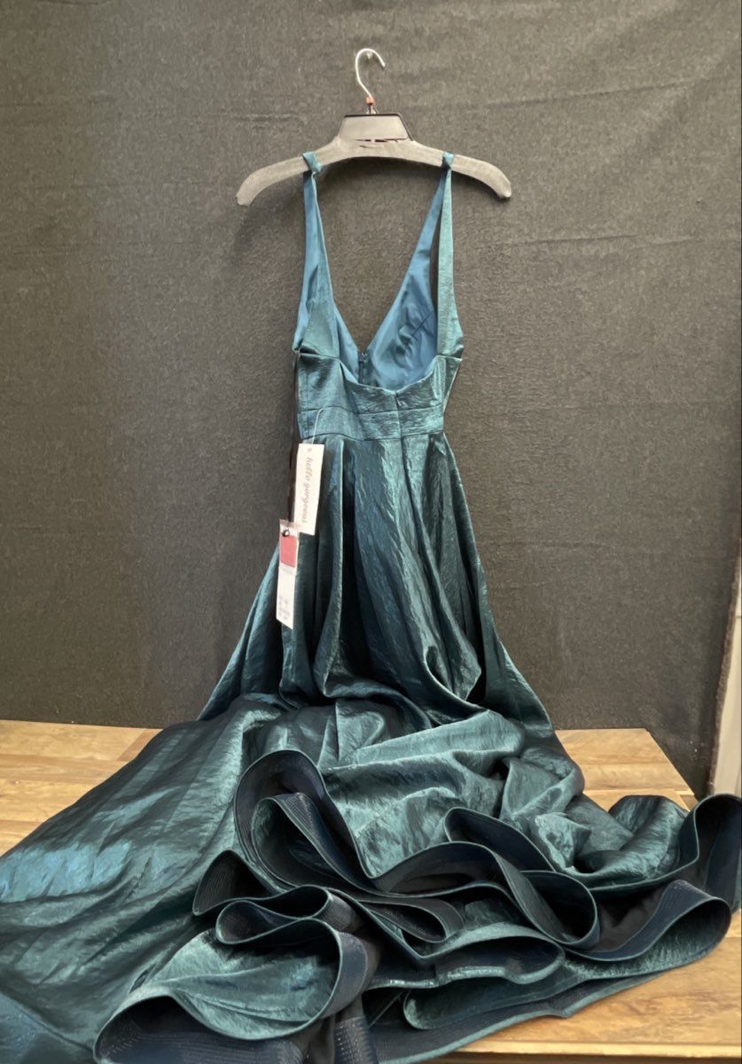 Alyce Paris Women's Teal Metallic Crinkle V-Neck Formal Gown Sz 0 NWT