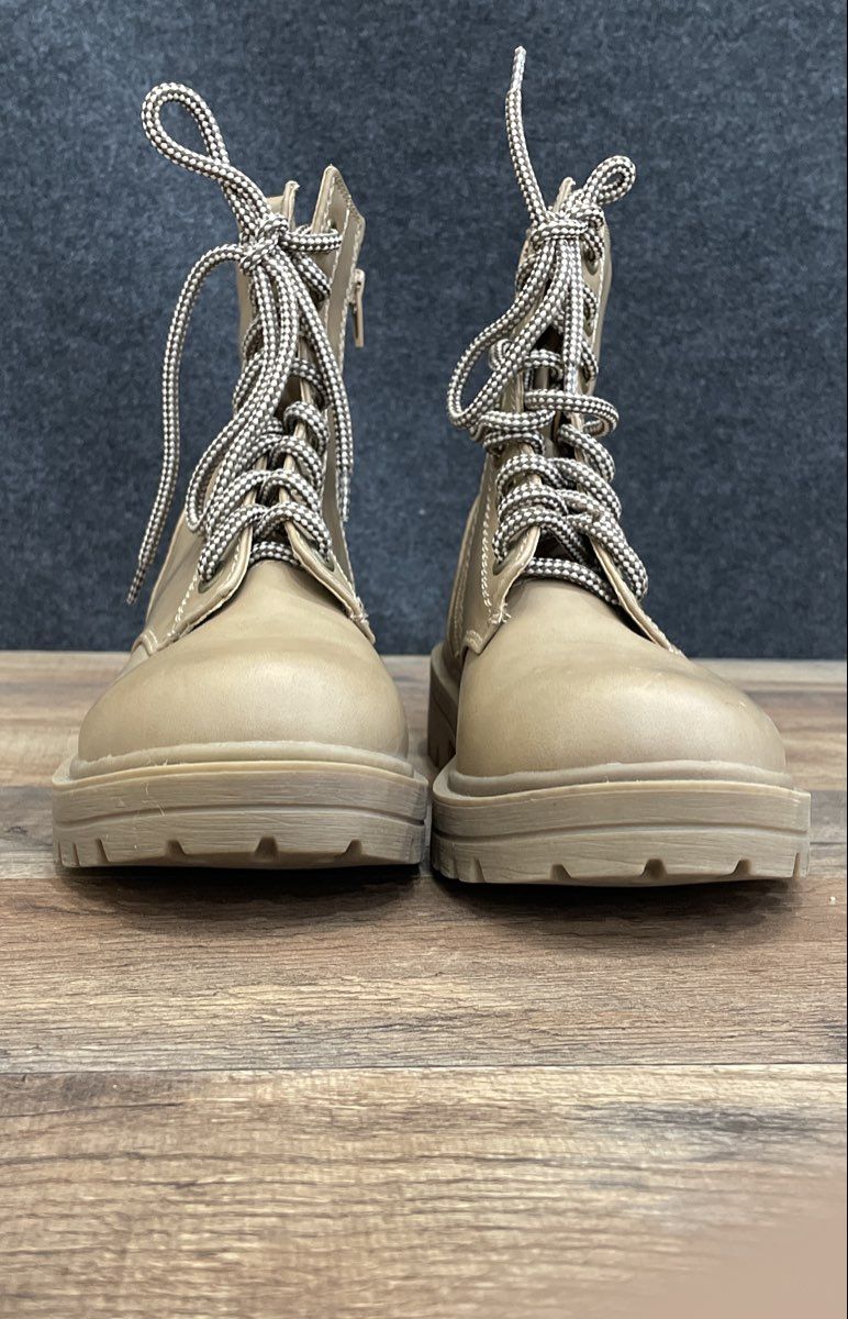 Soda Tan Women's Lace-up Side-Zip Lug Sole Combat Boots Size 8.5