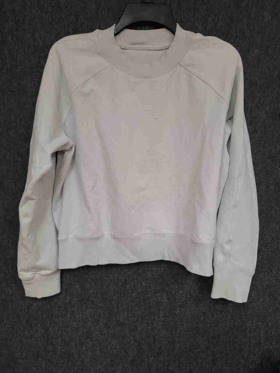 Lululemon Women's Light Gray Raglan Crewneck Sweatshirt Seam Back Size L