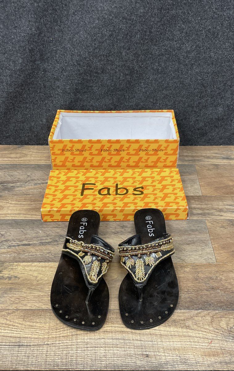 Fabs Black Gold Beaded Embellished Thong Wedge Sandals Women's Size 8.5