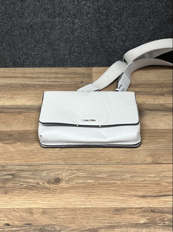 Calvin Klein Cream Pebbled Leather Crossbody Shoulder Bag Silver Tone Hardware