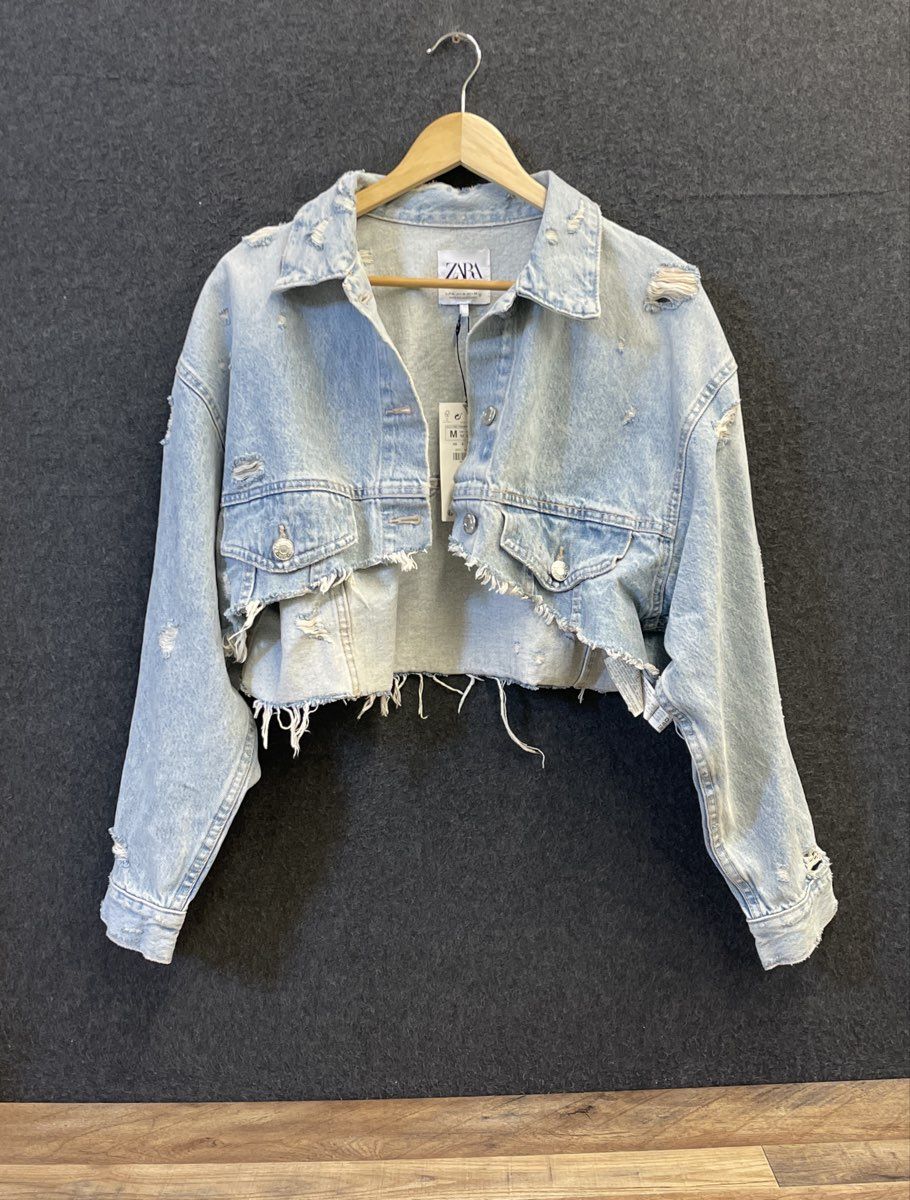 Zara Women's Light Wash Distressed Cropped Denim Jacket NWT Sz M