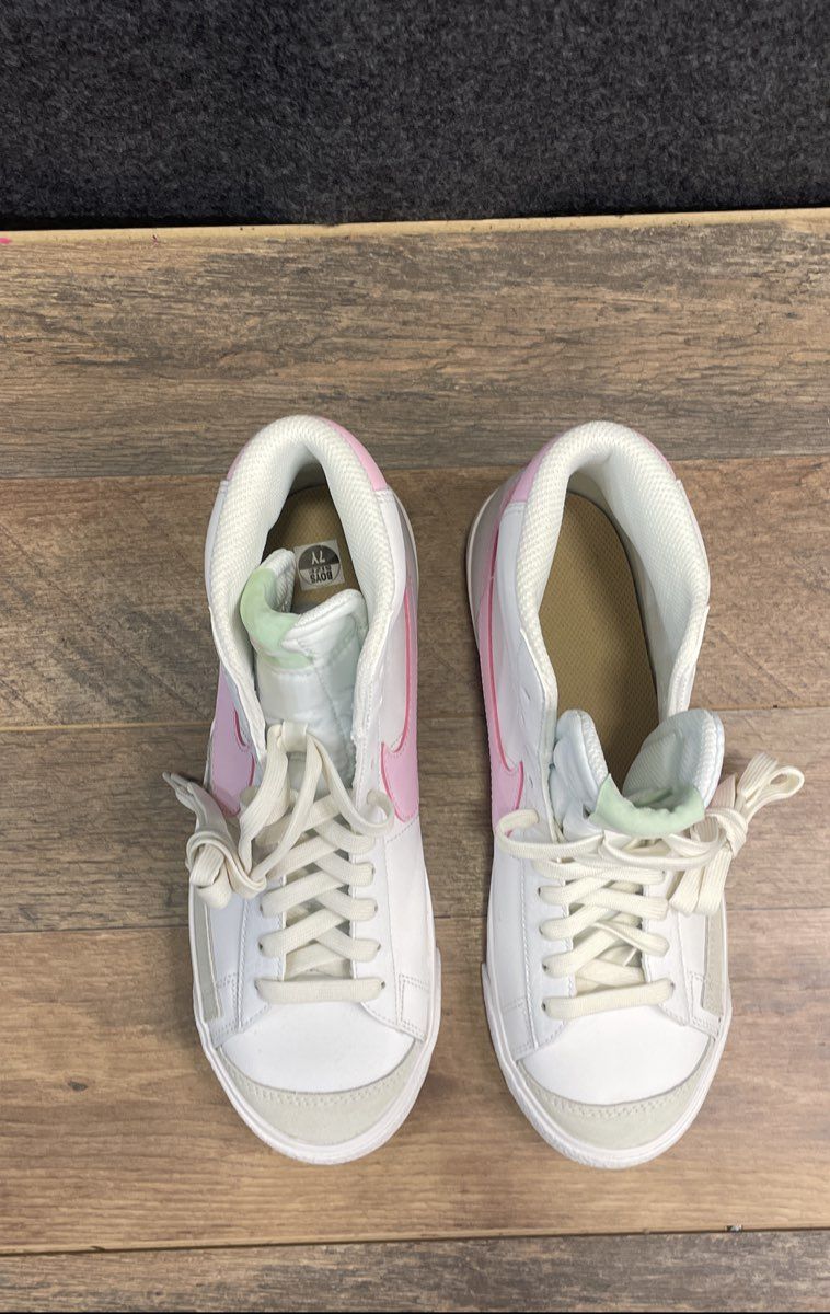 Nike Blazer Mid 77 GS White Pink Seafoam High Top Sneakers Size 7Y DA4086-106