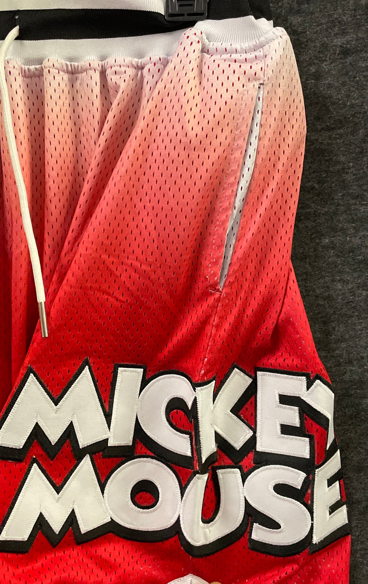 Headgear Classics Men's Chicago Mickey Mouse Basketball Shorts Red Gradient Sz M