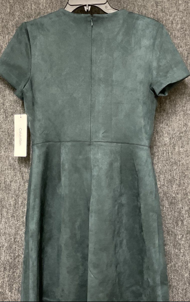 Calvin Klein Women's Green Faux Suede O-Ring Front Zip Sheath Dress NWT Sz 6