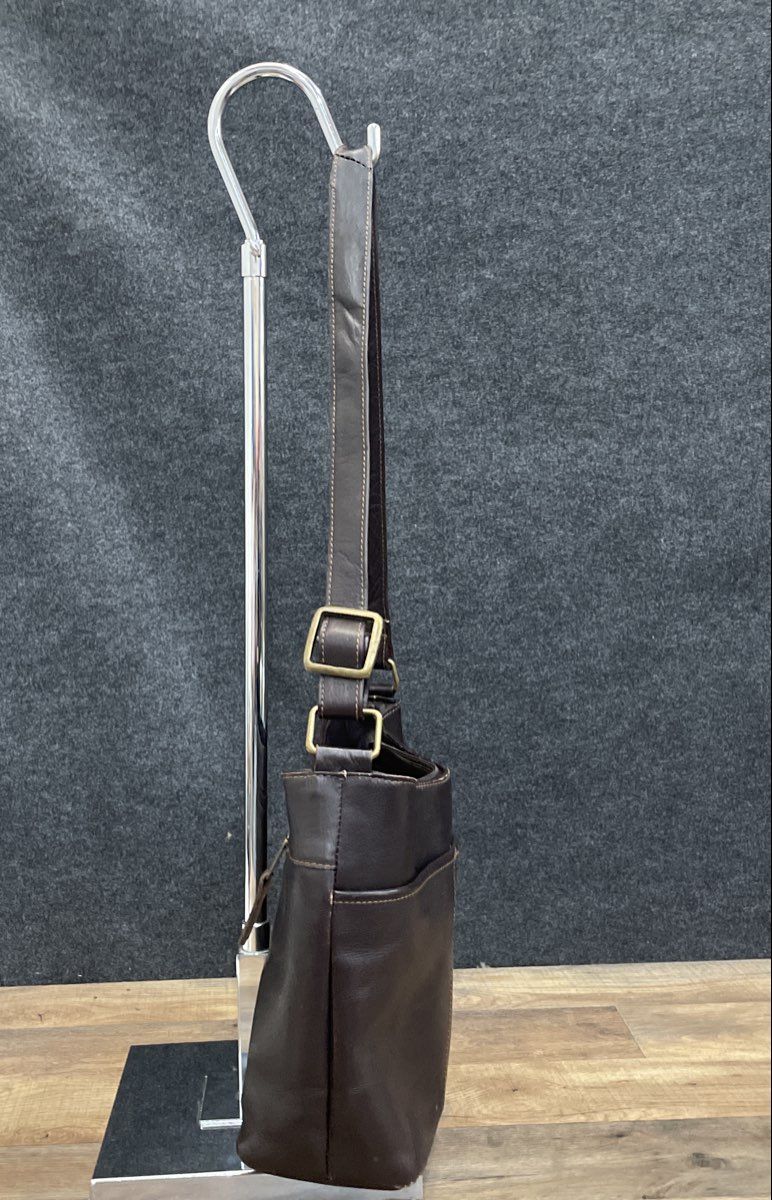 Clava Dark Brown Leather Vintage Shoulder Bag Adjustable Strap Brass Hardware
