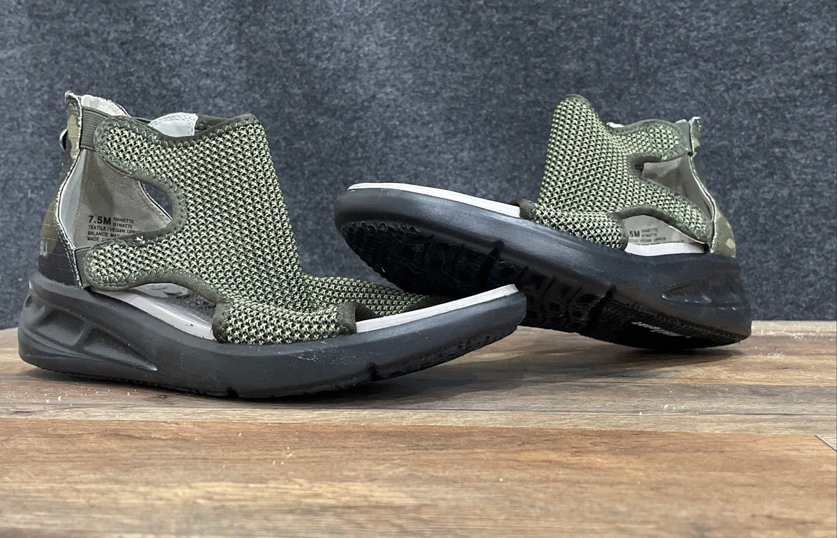 JBU Sport Nanette Olive Camo Mesh Back Zip Sport Sandals Women's Size 7.5