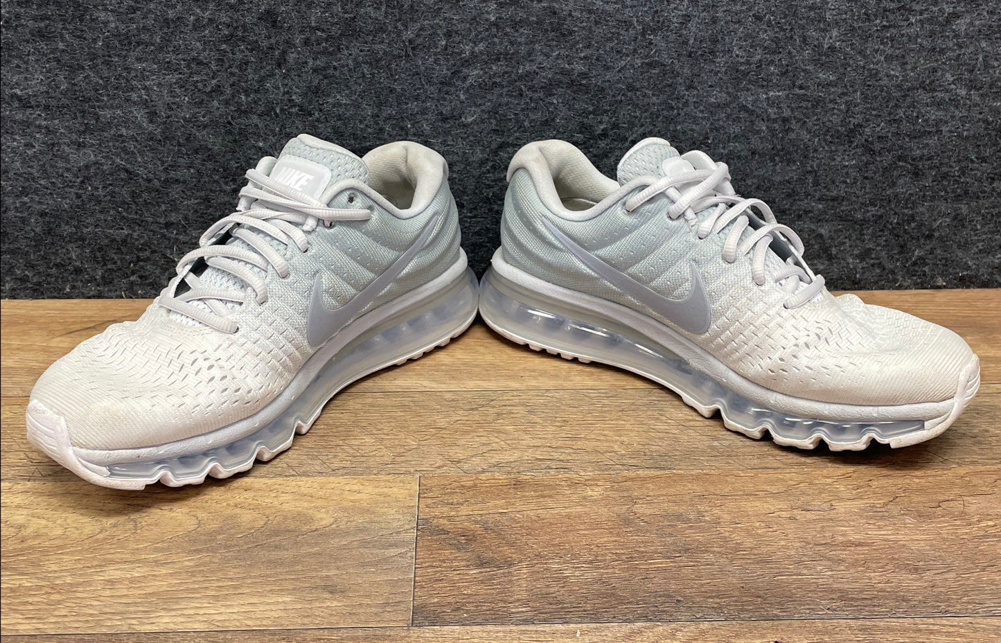 Nike Air Max 2017 Pure Platinum Wolf Grey Running Shoes Men's Size 7.5