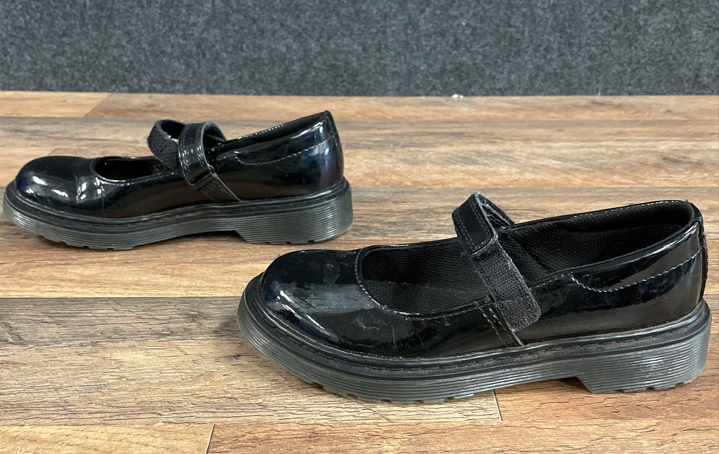 Dr. Martens Maccy II J Black Patent Leather Mary Jane Junior Shoes Size US 3