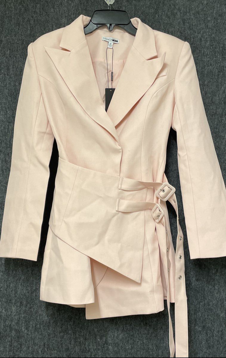 Fashion Nova Women's Pale Pink Asymmetrical Buckle Belted Blazer Sz M NWT