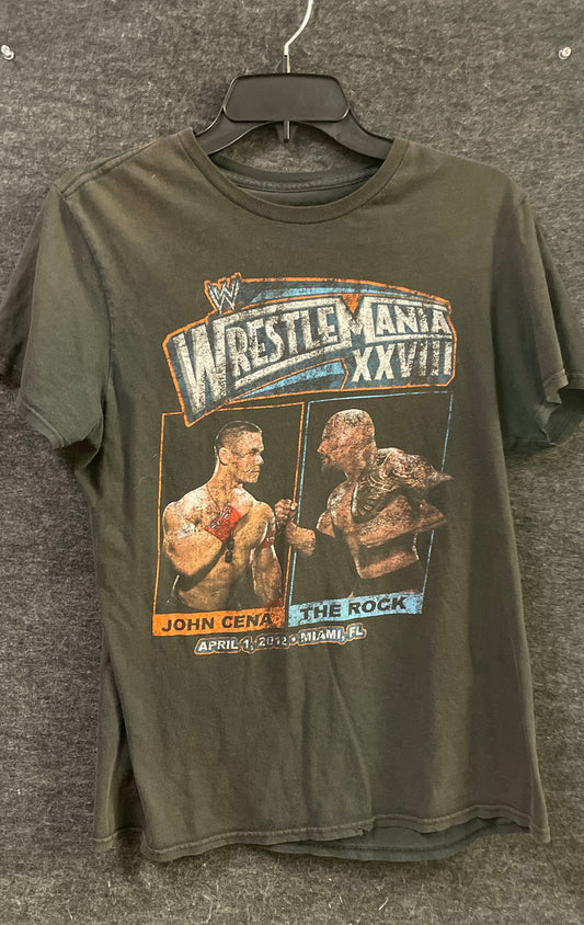 WWE WrestleMania XXVIII 2012 Miami John Cena vs The Rock T-Shirt Sz M