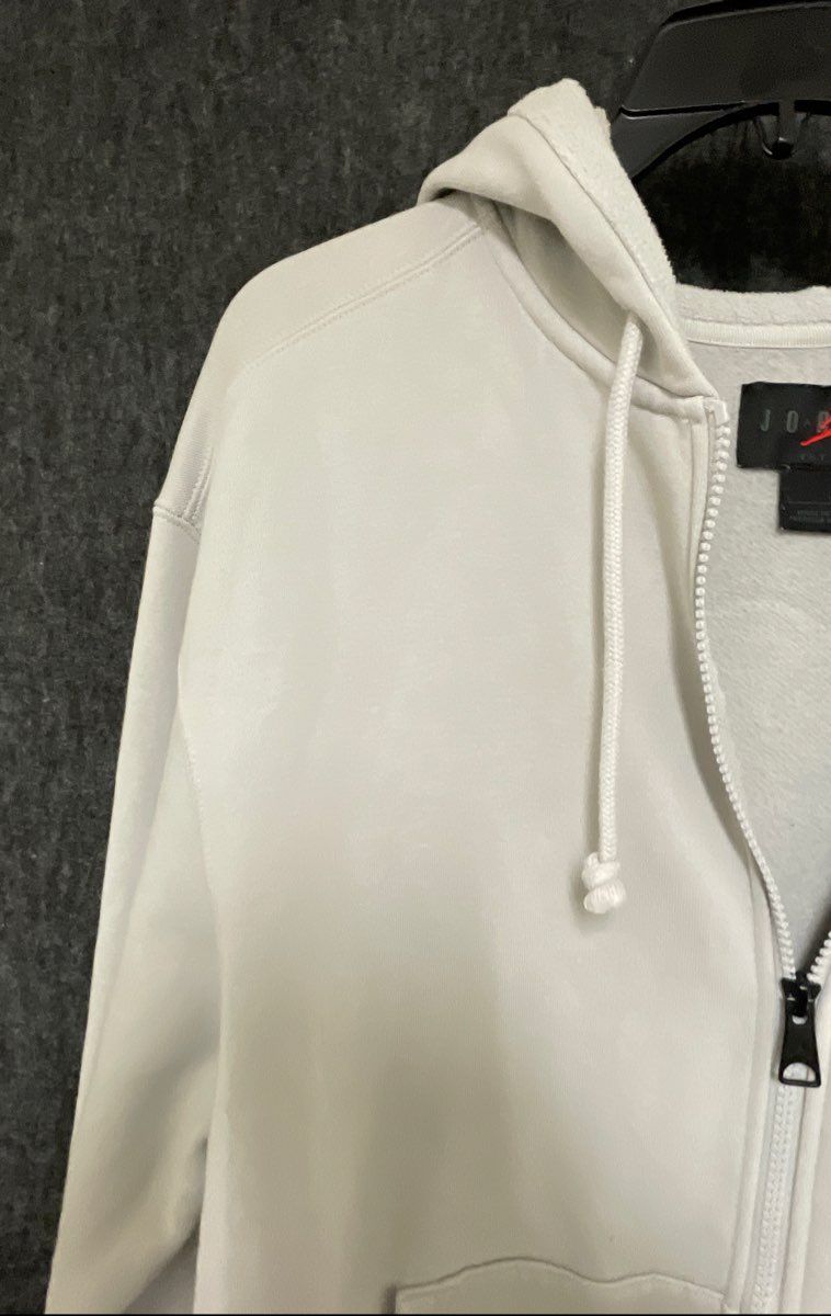 Jordan Men's Full-Zip Hoodie Off-White NBA Finals 1993 Game 4 Graphic Sz L