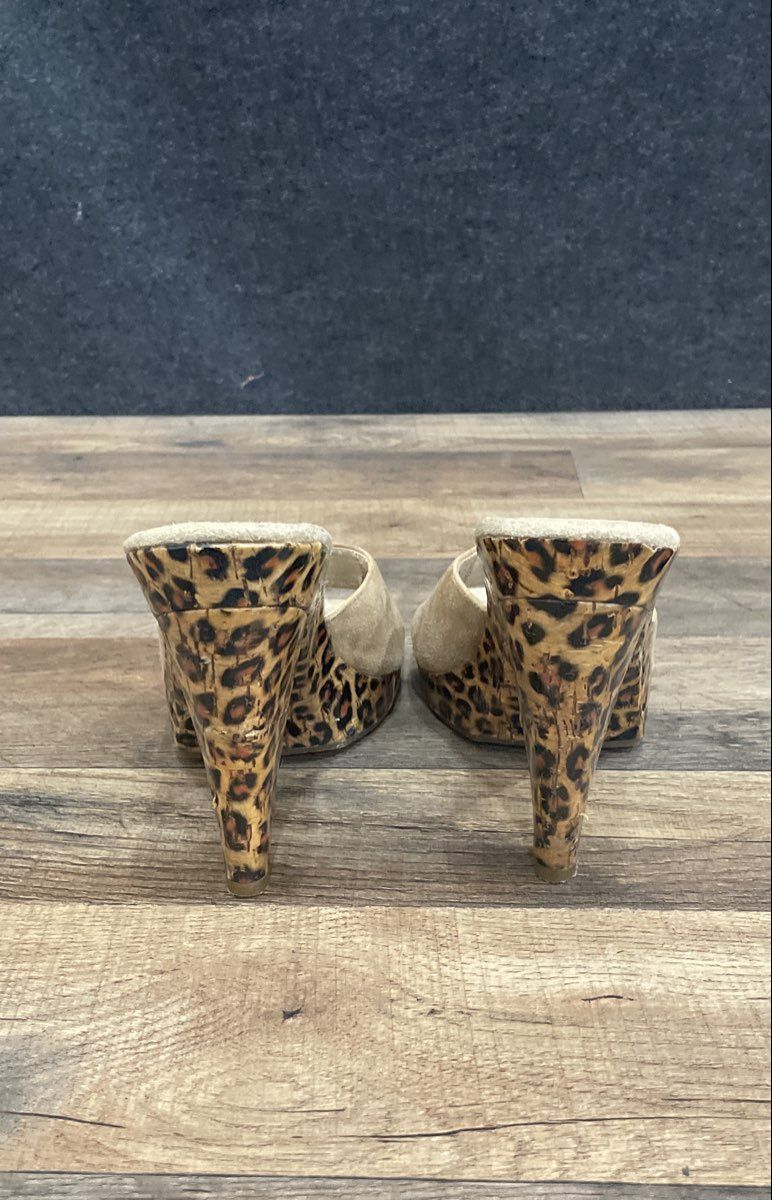 Nine West O-Band Tan Suede Leopard Print Platform Mule Heels Size 7.5