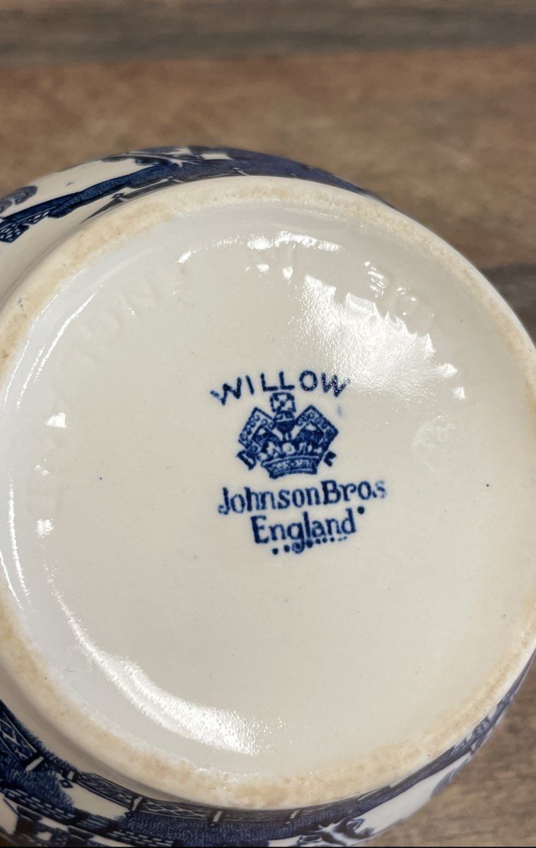 Made in England Johnson Bros. Willow Tea Pot