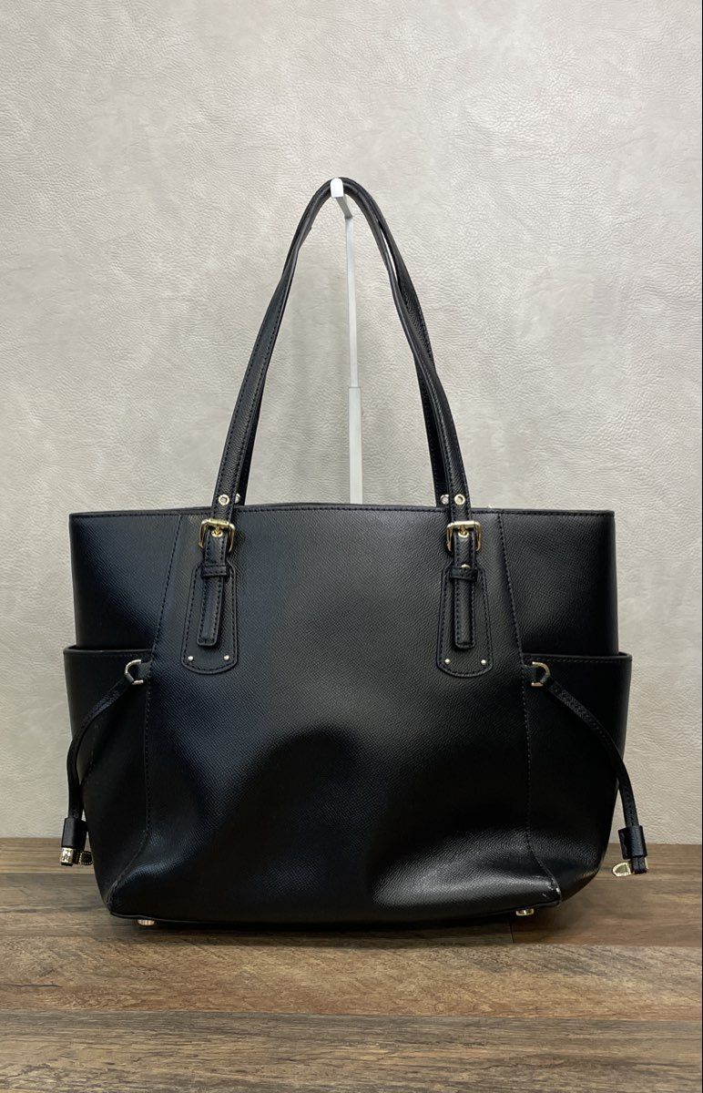Michael Kors Black Saffiano Leather Voyager East West Tote Bag Gold Hardware