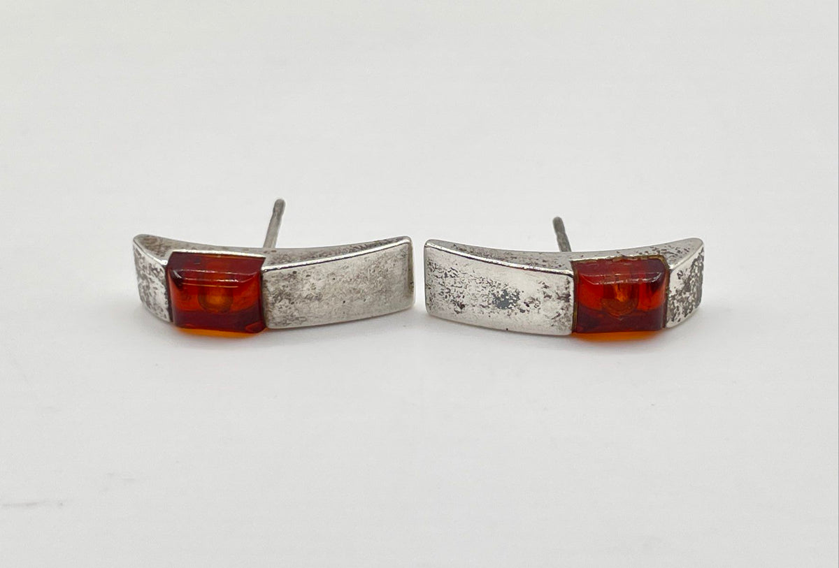 925 Sterling Silver Amber Inlay Claw-Shaped Stud Earrings 3.5g