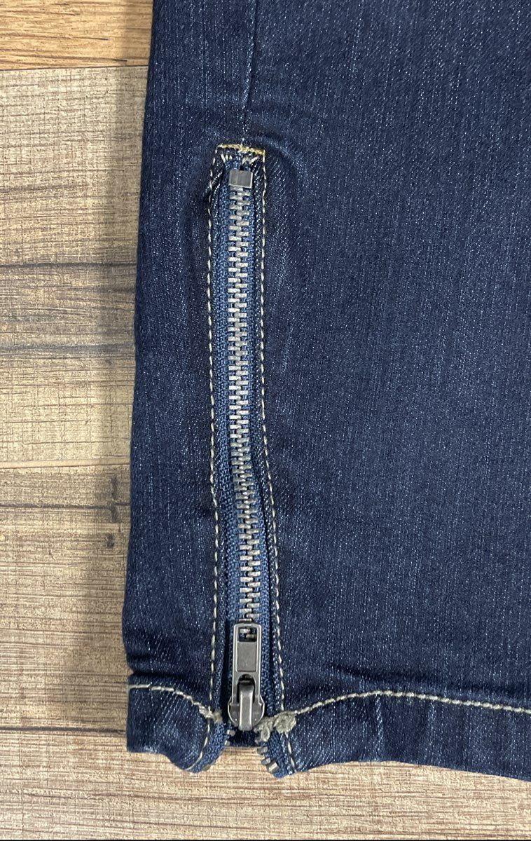 Torrid Women's Dark Wash Skinny Jeans Ankle Zipper Faded Whiskered Size 16