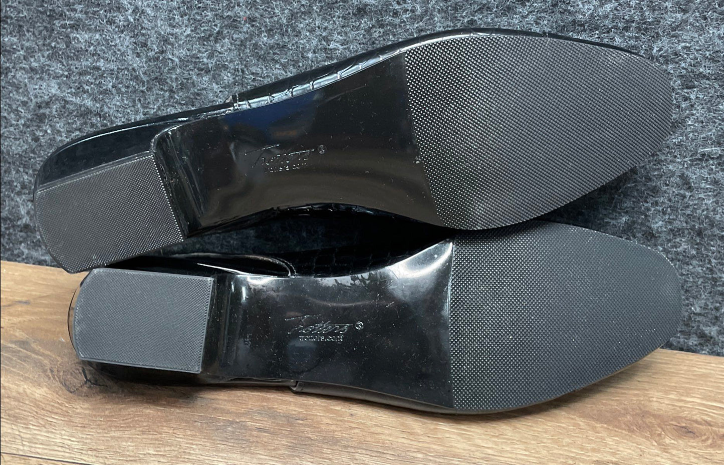 Trotters Dea Black Croc Patent Leather Slingback Pumps Women's Size 9 S Narrow