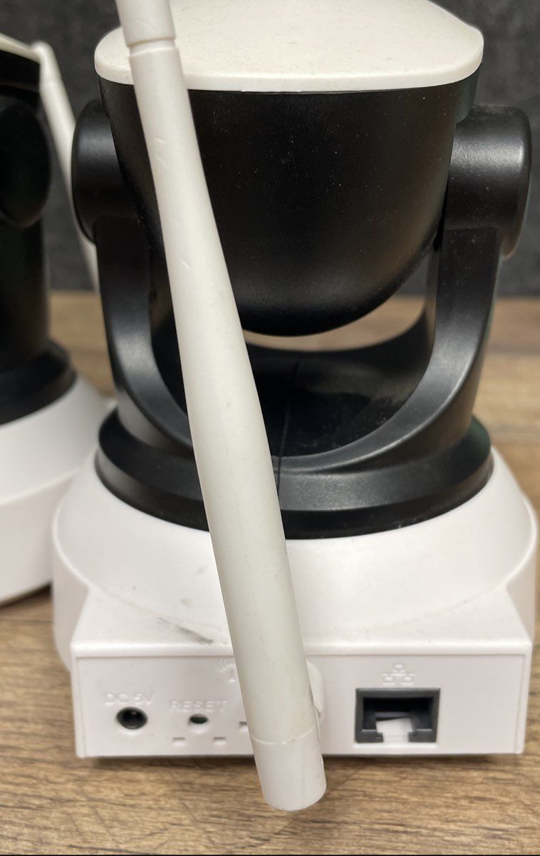 Apeman WiFi Security Camera & Light Bulb Panorama Camera Lot of 3