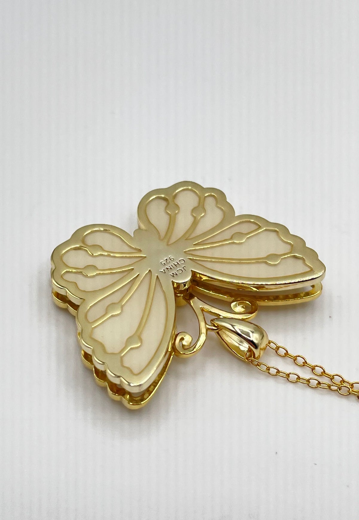 925 Sterling Silver Gold Tone Rhinestone Butterfly Pendant Necklace 7.8g