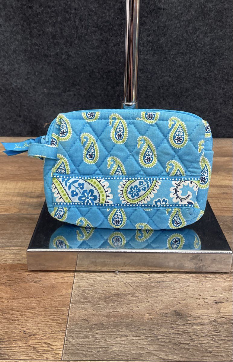 Vera Bradley Blue Symphony in Hue Paisley Quilted Small Zip Coin Purse Pouch