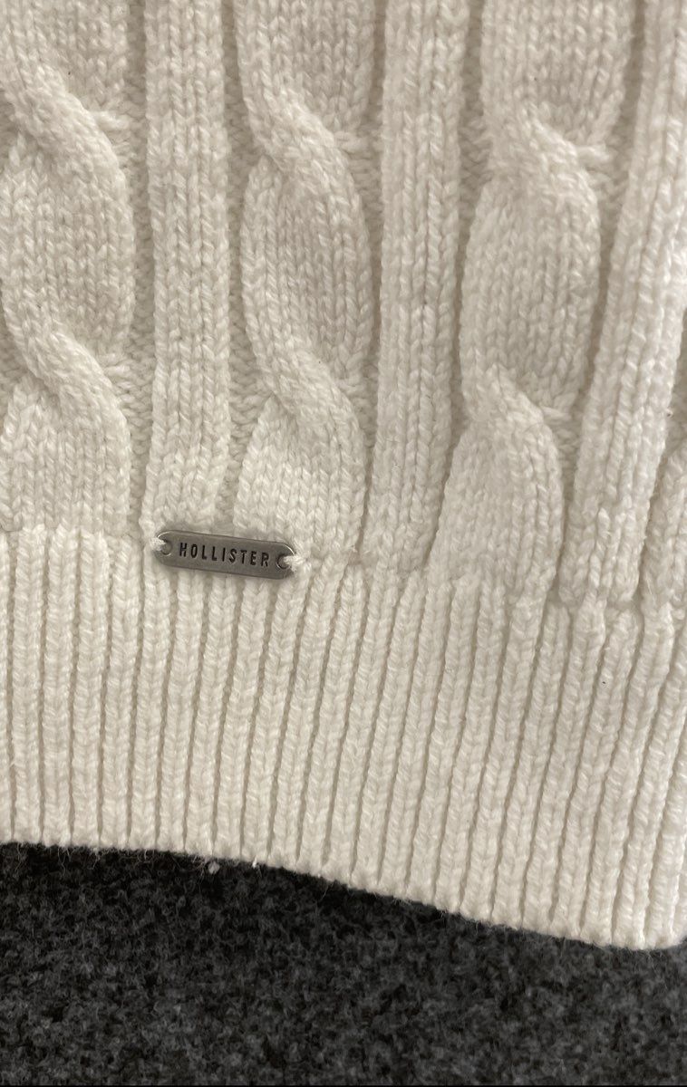 Hollister Women's Cream Tan Cable Knit V-Neck Cropped Sweater Vest XS