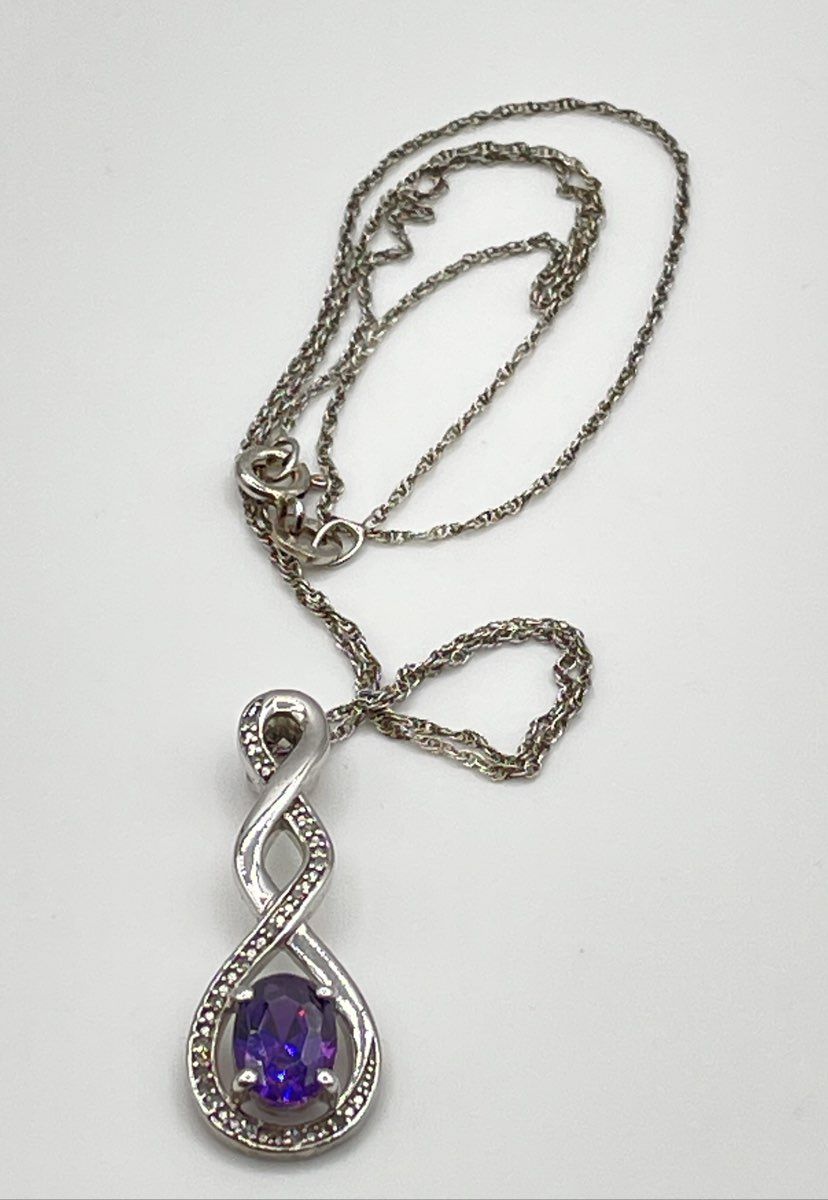 925 Sterling Silver Purple CZ Diamond Accent Infinity Pendant Necklace 3.4g