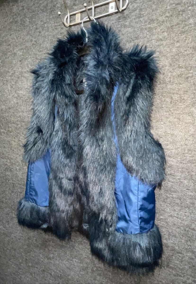 Halston Women's Blue Faux Fur Shaggy Sleeveless Vest Size M