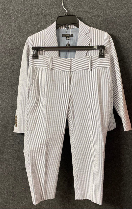 Ann Taylor Womens Gray White Striped Seersucker Pant Suit Jacket 2P Pants 4P