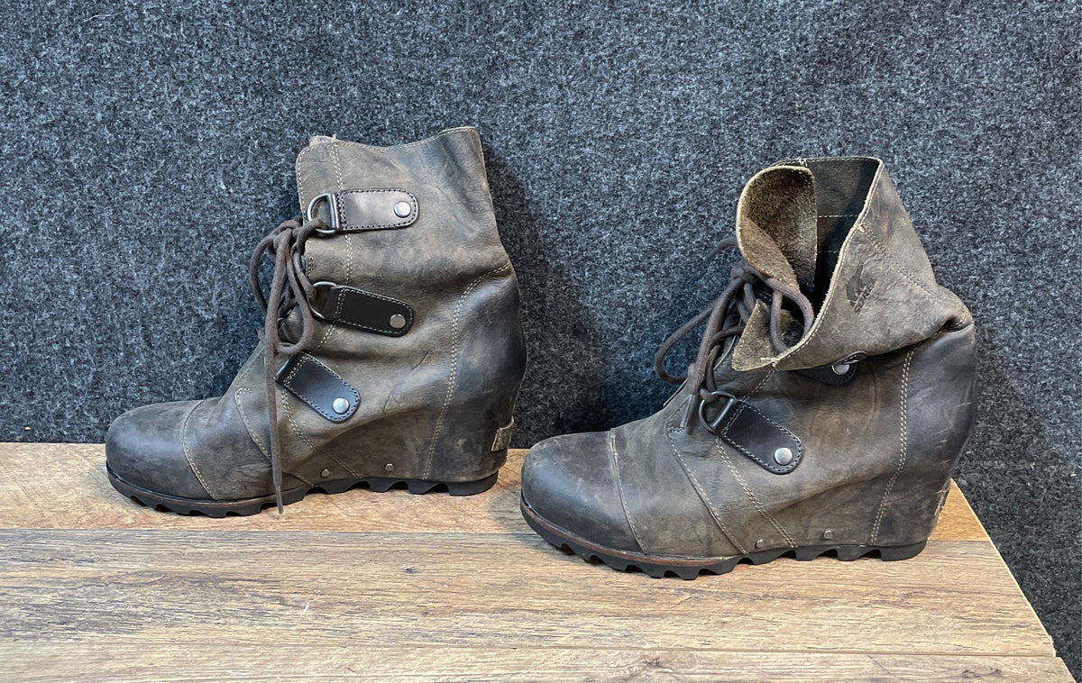 Sorel Joan of Arctic Wedge Brown Leather Lace-Up Ankle Boots Women's Size 8.5
