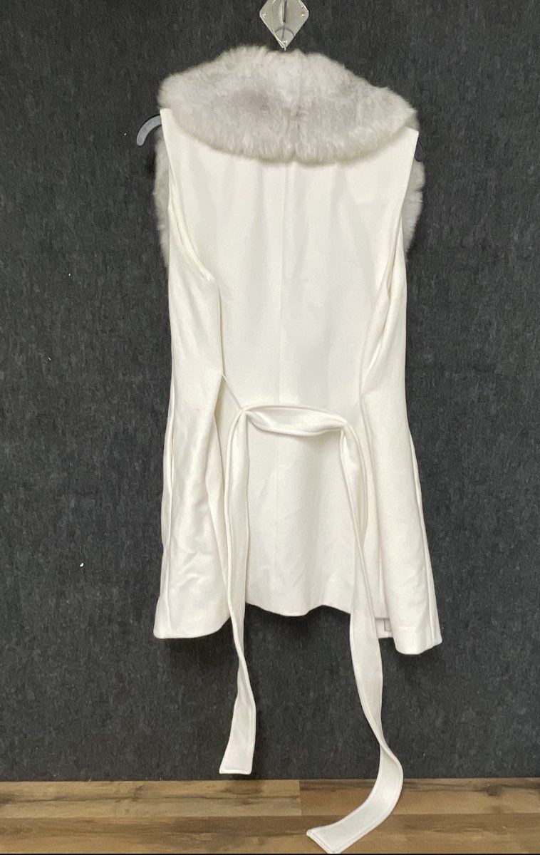 White House Black Market Women's White Faux Fur Collar Tie Back Vest LP/XLP