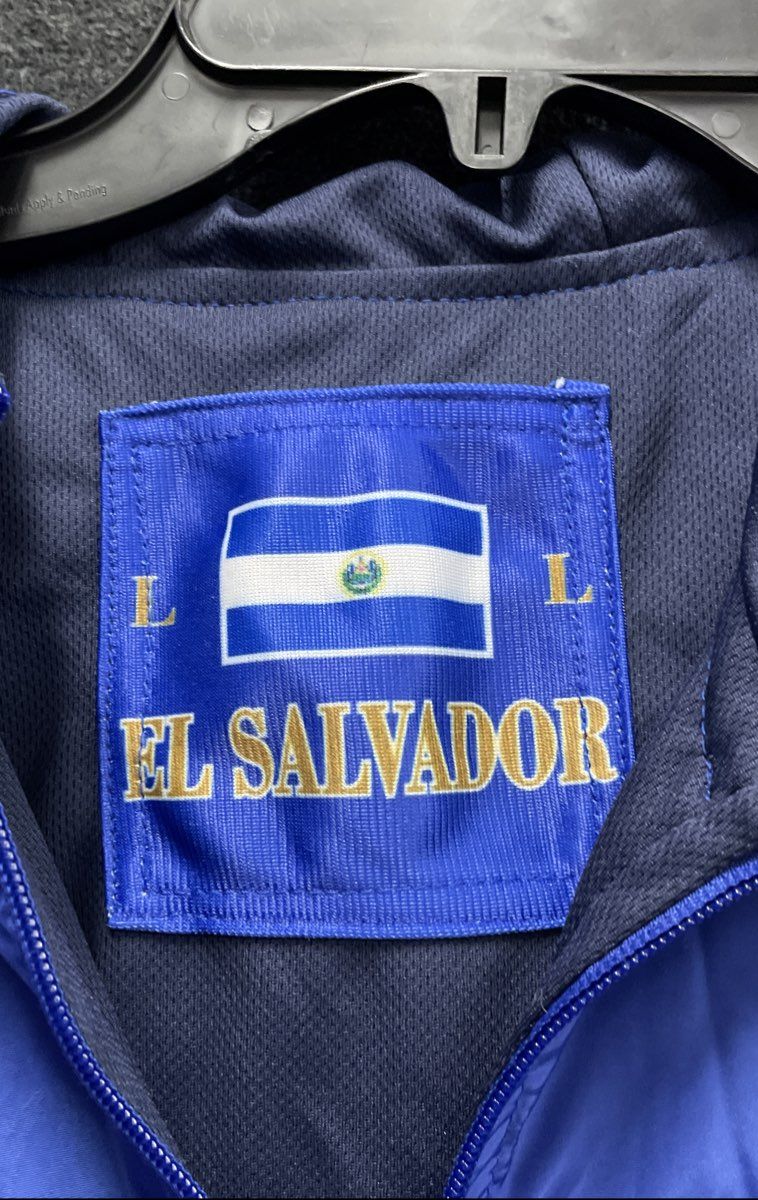 Umbro Men's El Salvador Hooded Windbreaker Jacket Blue Soccer Sz L