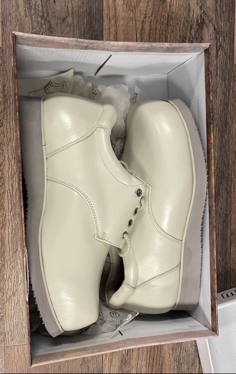 Mt. Emey Beige Leather Therapeutic Comfort Walking Shoes Size 6 EEEEE DS