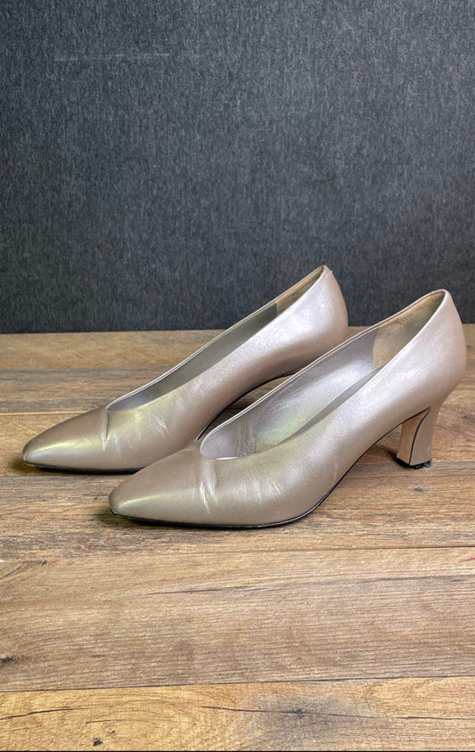 Vintage 80s Magik by Amalfi Metallic Silver Pointed Toe Pumps Italy Size 8B