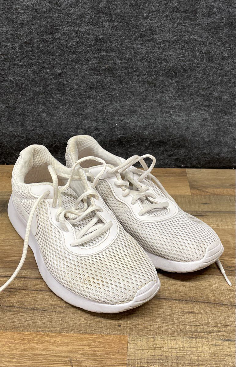 Nike Tanjun Triple White Women's Lifestyle Sneakers Size 10