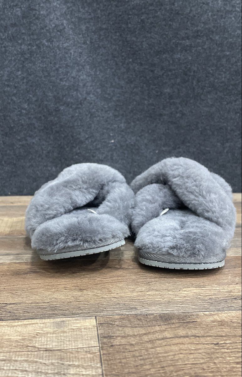 Lands' End Women's Grey Fuzzy Cross Strap Slides Size 9