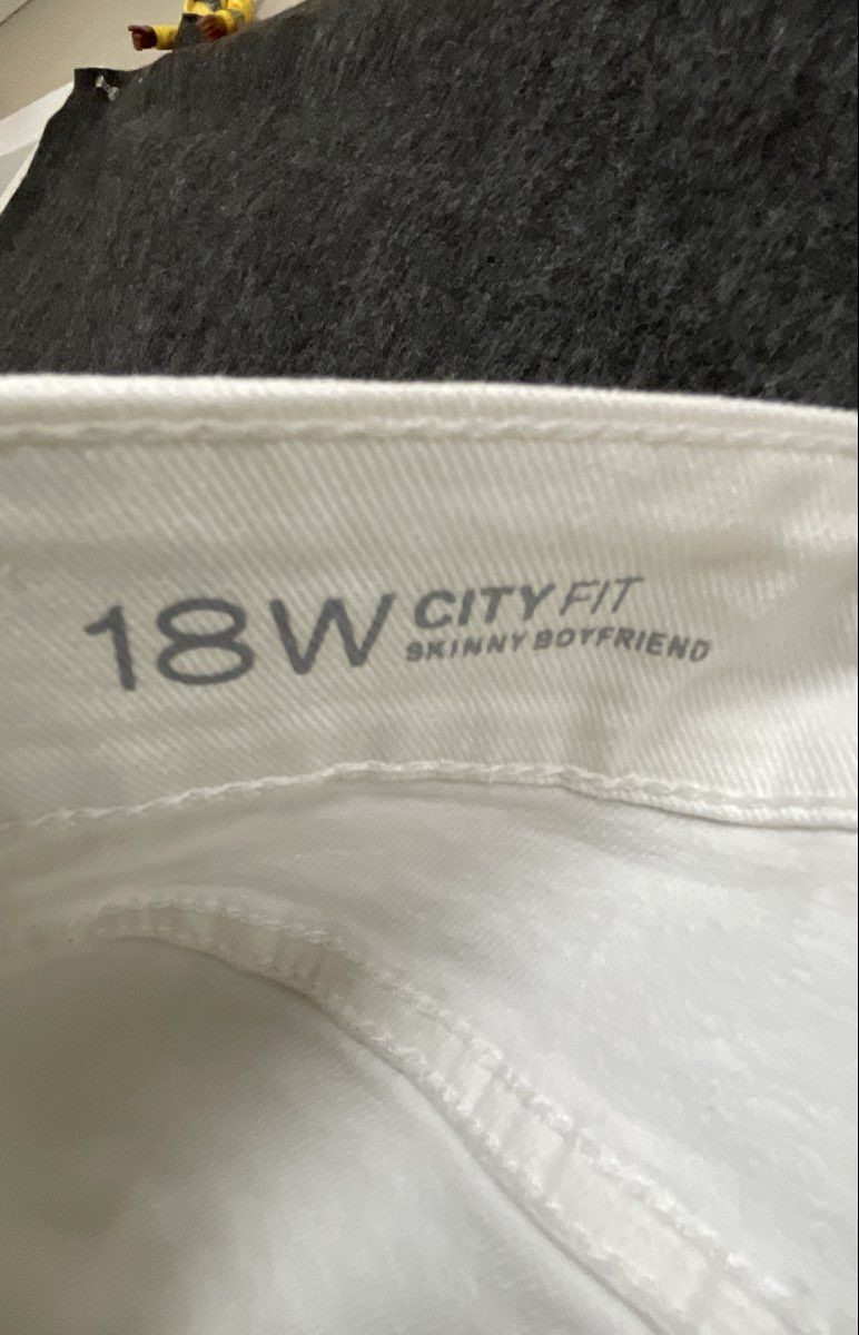 Liz Claiborne Women's White City Fit Skinny Boyfriend Pants Sz 18W